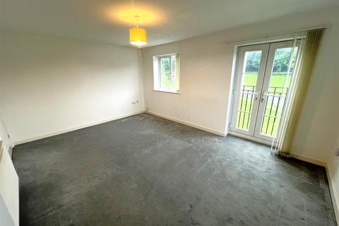 2 bedroom flat to rent, Tame Rise, Oldbury, West Midlands