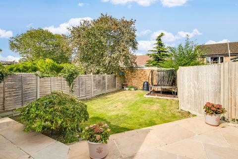 4 bedroom detached house for sale, Queen Anne's Close