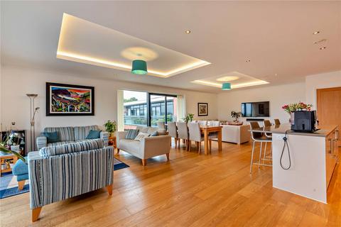 3 bedroom penthouse for sale, Racecourse Road, Newbury, Berkshire, RG14