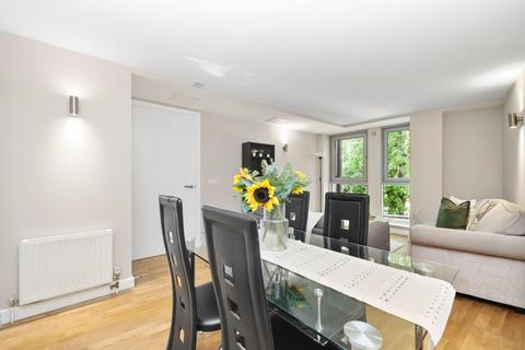 2 bedroom apartment for sale, Enfield Road, Haggerston, N1