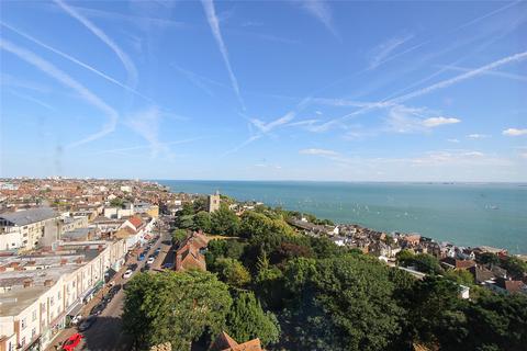 2 bedroom apartment to rent, Broadway West, Leigh-on-Sea, Essex, SS9