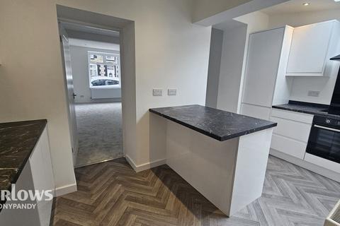 13 Pontrhondda Road, Tonypandy, CF40 2SZ