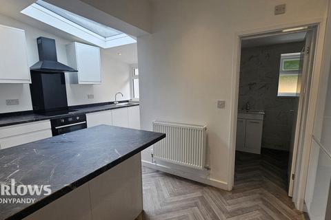 13 Pontrhondda Road, Tonypandy, CF40 2SZ