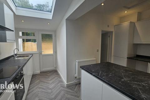13 Pontrhondda Road, Tonypandy, CF40 2SZ