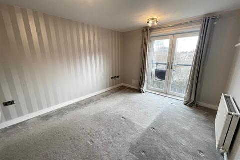 2 bedroom apartment to rent, 28D Woodfield Road