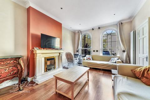 3 bedroom terraced house for sale, Frederick Square, SE16