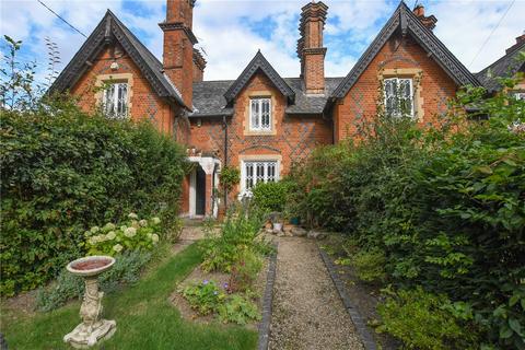 3 bedroom terraced house for sale, Bearwood Road, Wokingham RG41