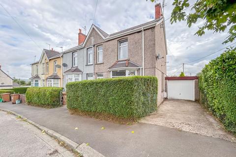 3 bedroom terraced house for sale, Markham Crescent, Oakdale, NP12