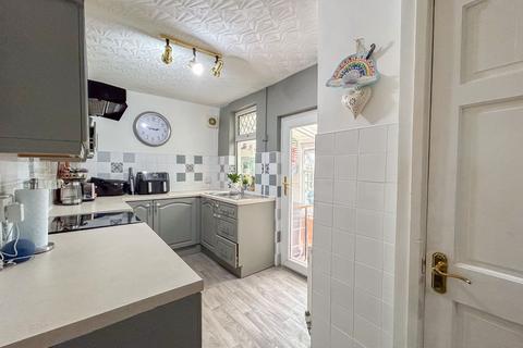 3 bedroom terraced house for sale, Markham Crescent, Oakdale, NP12