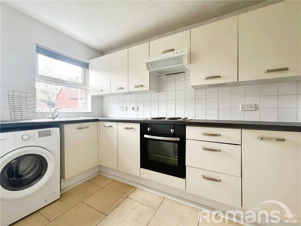 St. Peters Gardens, Wrecclesham, Farnham 2 bed end of terrace house for