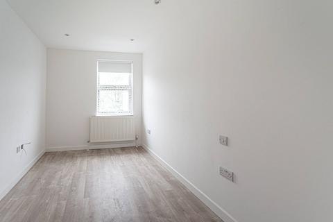 2 bedroom flat to rent, Fortune Green Road, Fortune Green, London, NW6