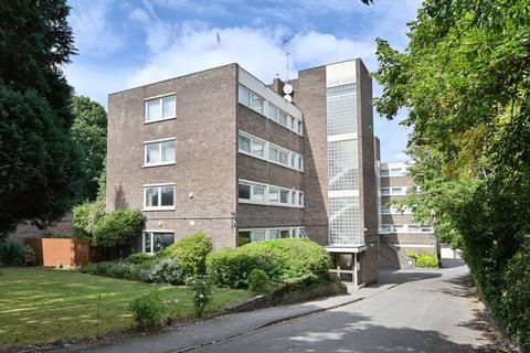 2 bedroom flat for sale, Hillcrest Road, Ealing, London, W5