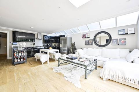 2 bedroom flat for sale, Althea Street, Sands End, London, SW6