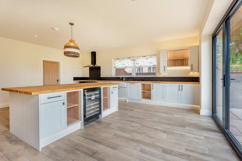 5 bedroom detached house for sale, Hoop Road, Penallt, Monmouth