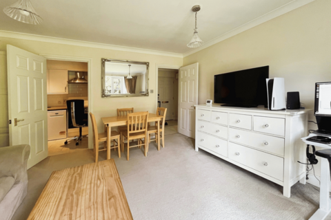 1 bedroom property to rent, Ray Park Avenue, Maidenhead SL6