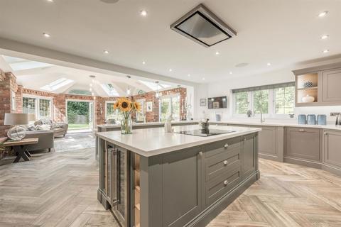 15 Applecross, Four Oaks, Sutton Coldfield, B74 2RD