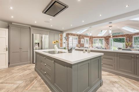 15 Applecross, Four Oaks, Sutton Coldfield, B74 2RD