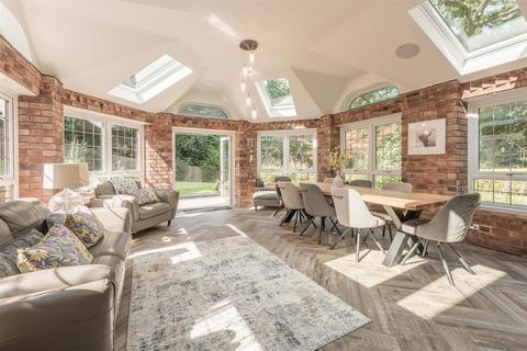 15 Applecross, Four Oaks, Sutton Coldfield, B74 2RD