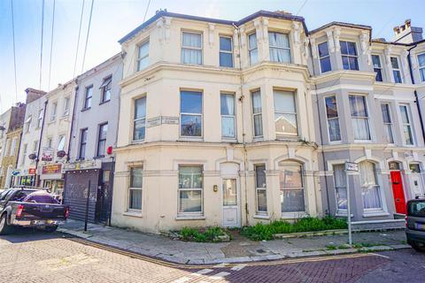 5 bedroom terraced house for sale, St. Andrews Square, Hastings