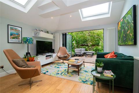 25 Rowlls Road, Kingston Upon Thames, KT1 3ET