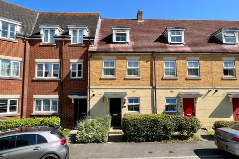 3 bedroom terraced house for sale, Lancaster Way, Ashford