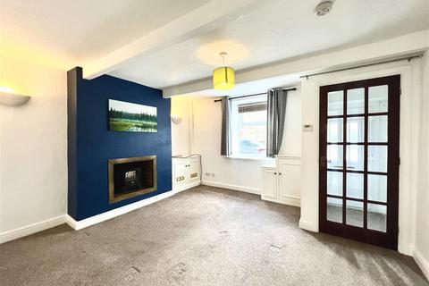 2 bedroom terraced house to rent, Manor Park Road, Glossop, Derbyshire