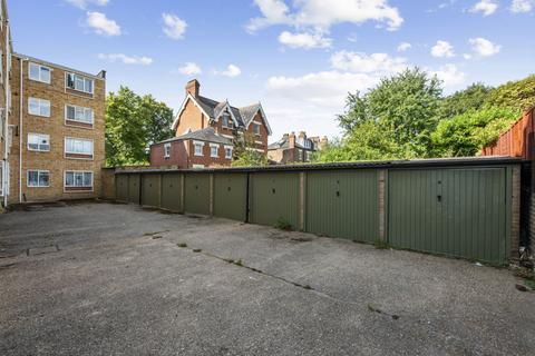 Flat 4, Escuan Lodge Aberdeen Park, London, N5 2AP