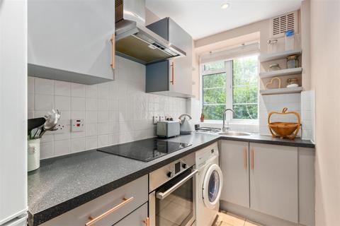 Studio for sale, Wyke Road, Raynes Park SW20