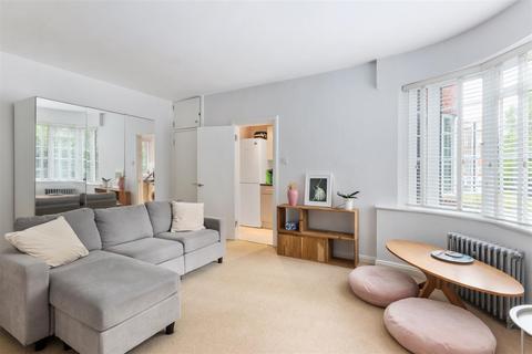 Studio for sale, Wyke Road, Raynes Park SW20