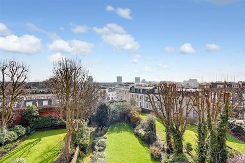 3 bedroom apartment for sale, Lyndhurst Gardens, Hampstead, London