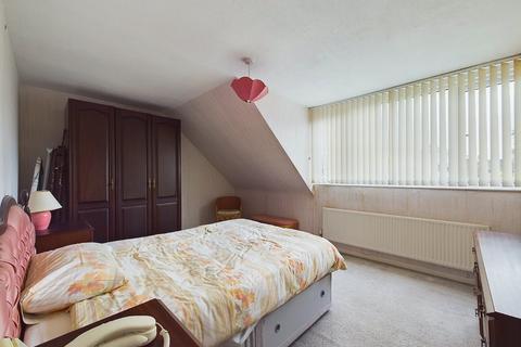 40 Calgary Drive, Worcester, WR2 4DS