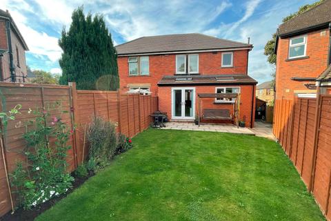 3 bedroom semi-detached house for sale, Park Avenue, Penistone