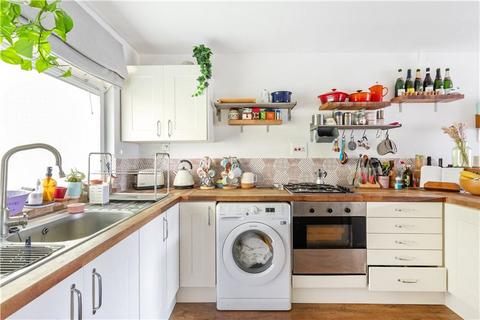 3 bedroom apartment for sale, Dighton Court, London, SE5