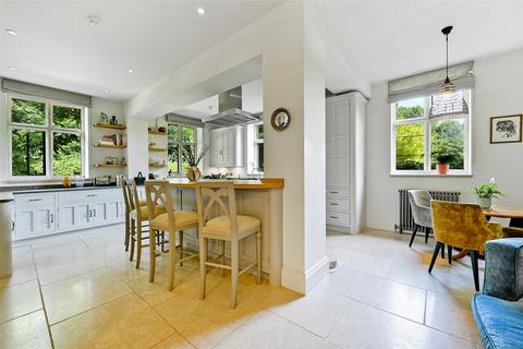 4 bedroom apartment to rent, Kingwood, Henley-on-Thames, Oxfordshire, RG9