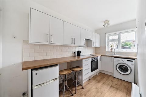 Studio for sale, The Avenue, Surbiton