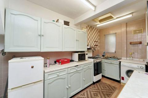 9 Hughenden Road, Worcester Park, KT4 8DD