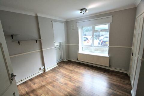 2 bedroom flat for sale, Kemsing Close, Hayes, Bromley, BR2