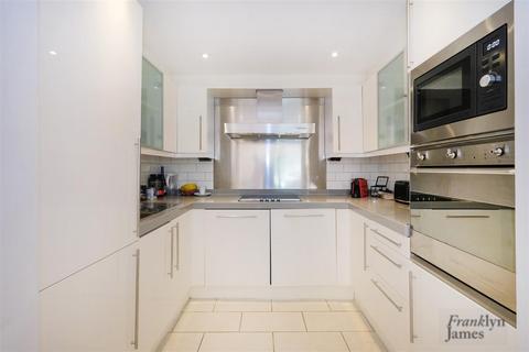 1 bedroom apartment for sale, The Grainstore,  Western Gateway, London, E16