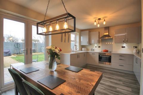 3 bedroom terraced house to rent, Townfield Place, Chelford