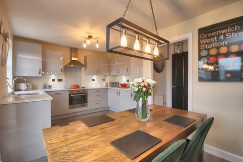 3 bedroom terraced house to rent, Townfield Place, Chelford