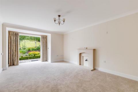 1 bedroom apartment for sale, Ben Rhydding Drive, Ilkley LS29