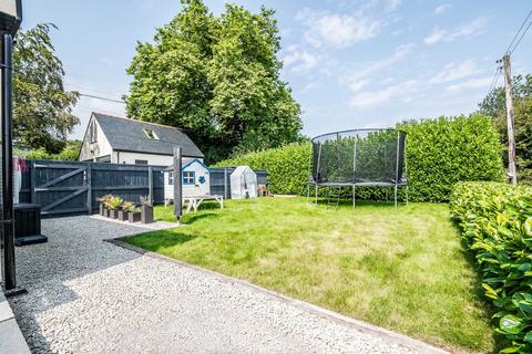 1 Higher Marsh Row, Exminster, Exeter, EX6 8EB