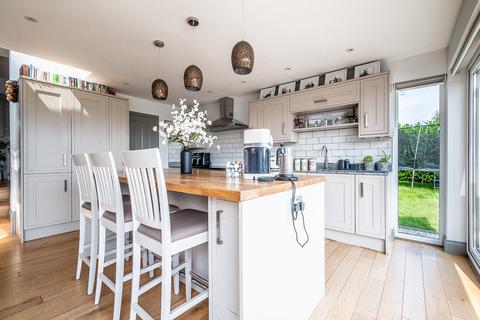 1 Higher Marsh Row, Exminster, Exeter, EX6 8EB