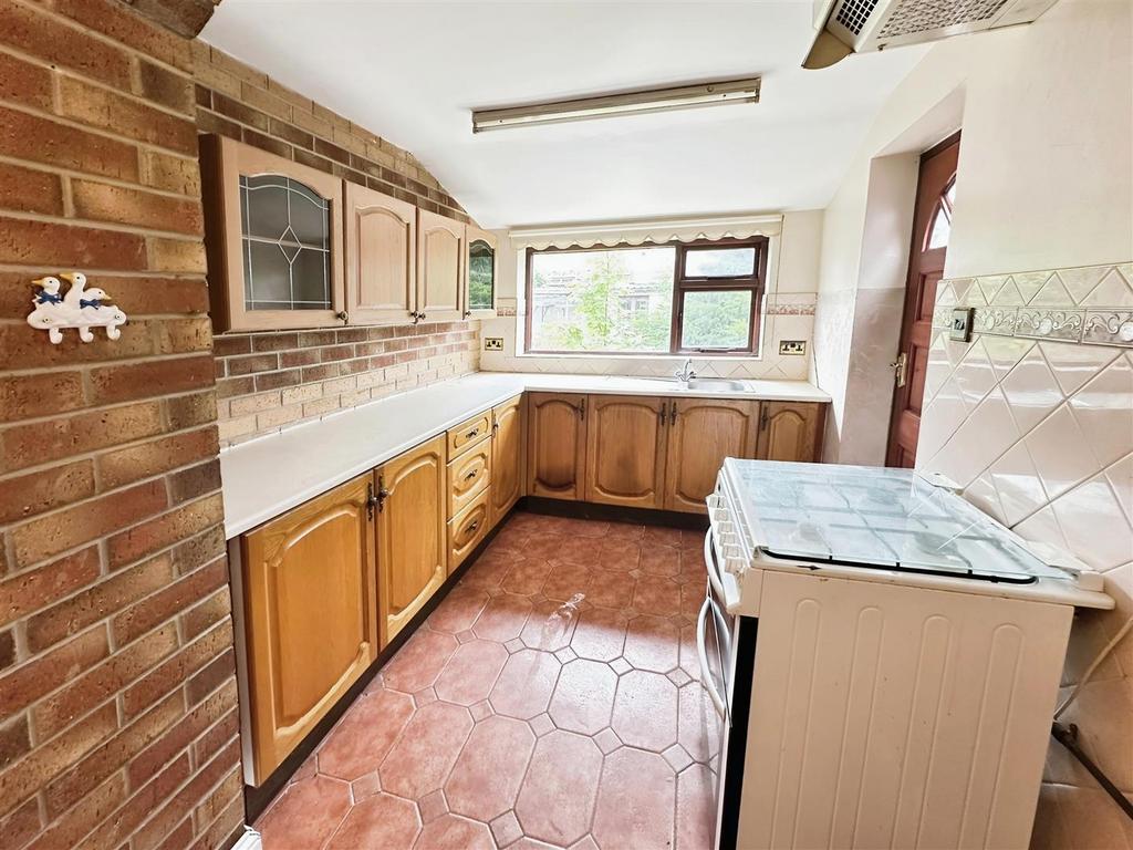 Extended fitted kitchen
