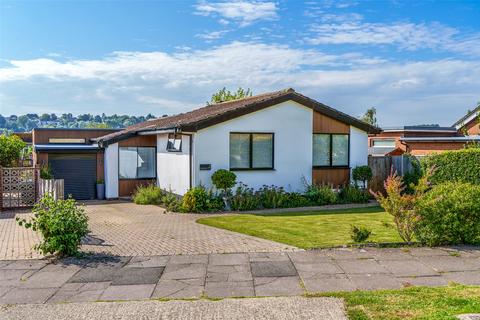 2 Shepherds Mead, Worthing, BN14 0JA