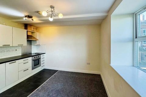 2 bedroom apartment to rent, Airedale House, Leeds LS13