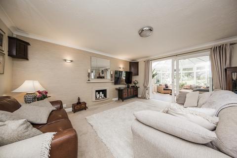 5 bedroom detached house for sale, Hawthorne Close, Heathfield