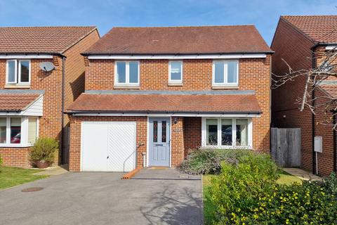 4 bedroom detached house for sale, Princess Royal Close, Lymington SO41