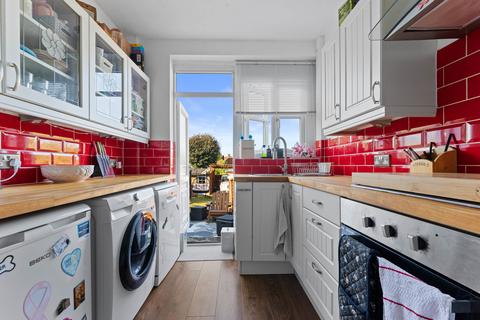 3 bedroom end of terrace house for sale, Croydon Road, Beddington