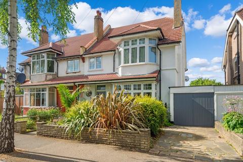 4 bedroom semi-detached house for sale, Montagu Gardens, Wallington